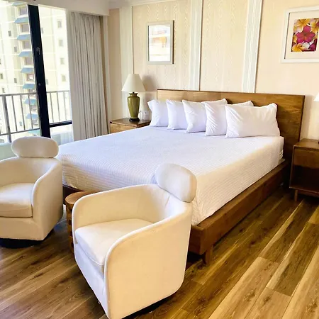 Brooks Beach Vacations 4 Star Wyndham Resort 1803 Waikiki